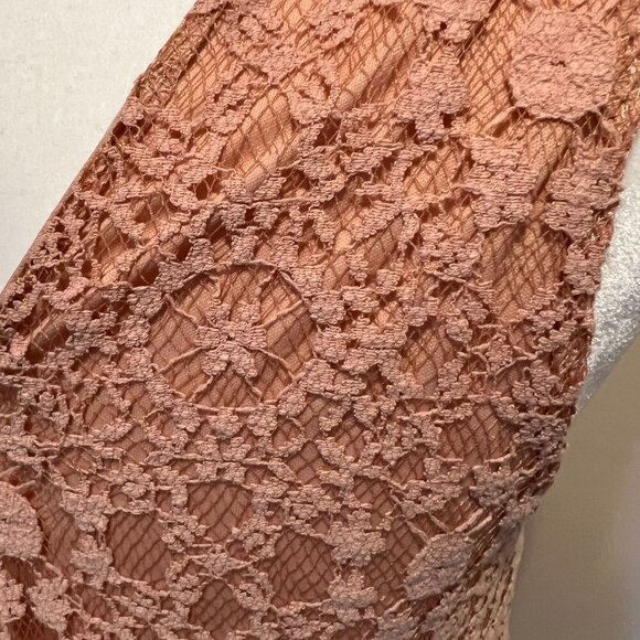Monteau Peach/pink lace tank top, Size Medium - Picture 4 of 5